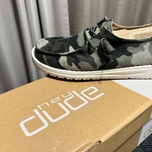 Hey Dude Wendy shoes- Camo